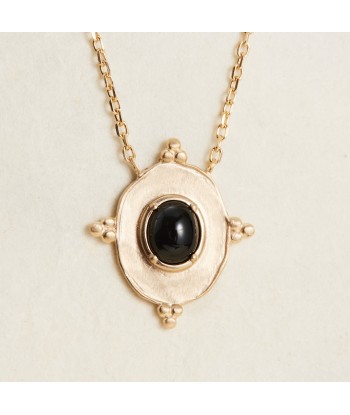 Collier médaillon Agate noire en plaqué or chez Cornerstreet bien 