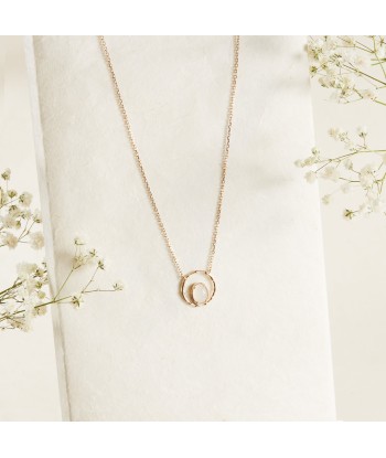 Collier cercle serti de Pierre de Lune en plaqué or En savoir plus