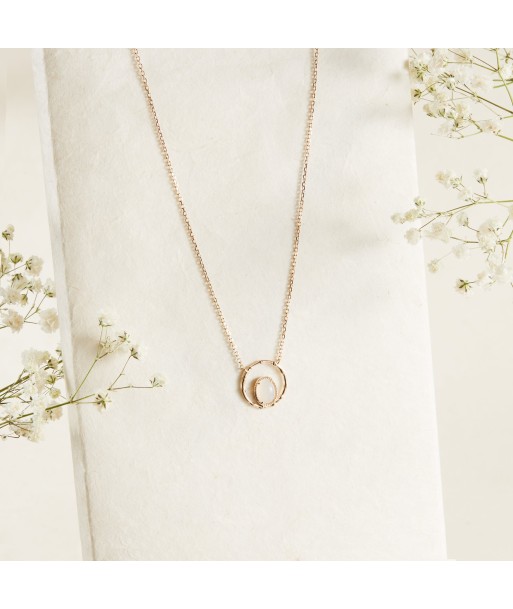 Collier cercle serti de Pierre de Lune en plaqué or En savoir plus