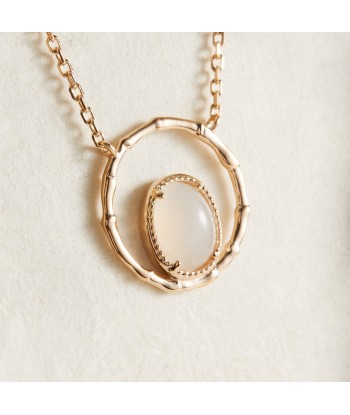 Collier cercle serti de Pierre de Lune en plaqué or En savoir plus