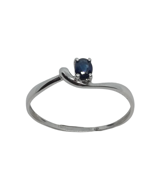 Bague en or gris, saphir en linge