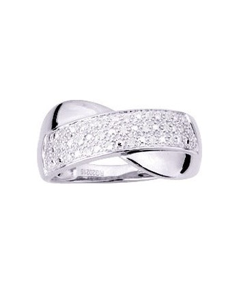 Bague or, diamant hantent personnes